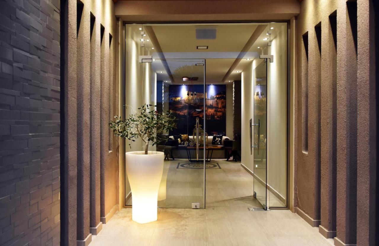Cross Plaza Aparthotel สตาวรอส ภายนอก รูปภาพ