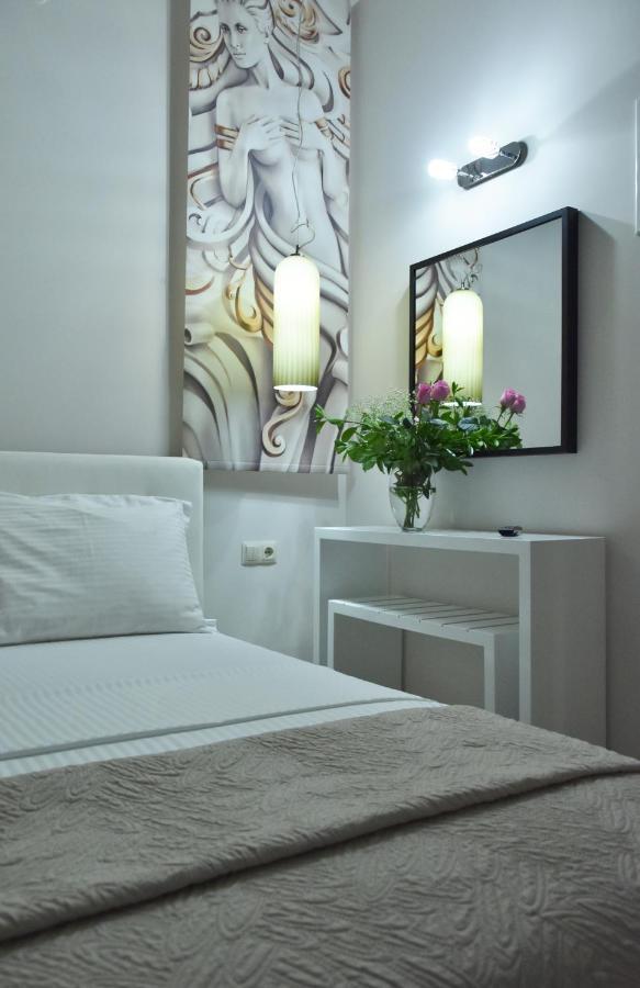 Cross Plaza Aparthotel สตาวรอส ภายนอก รูปภาพ